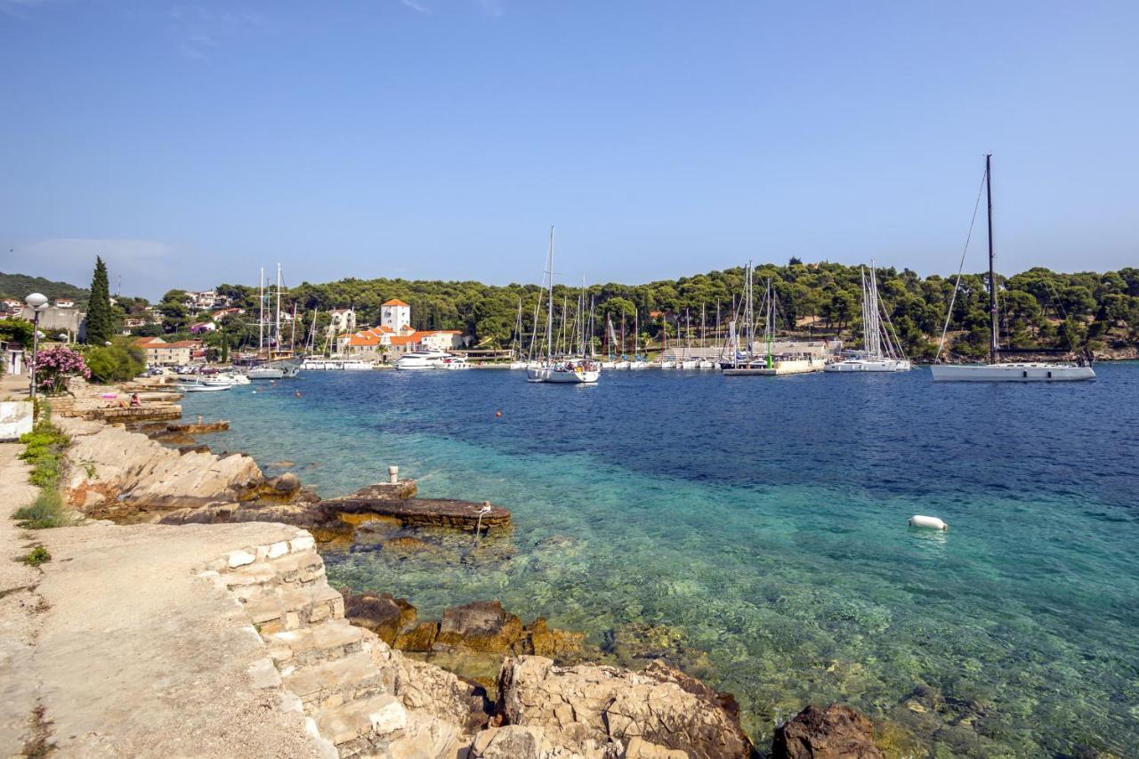 Seaside Holiday House Maslinica, Solta - 13965 Grohote Esterno foto