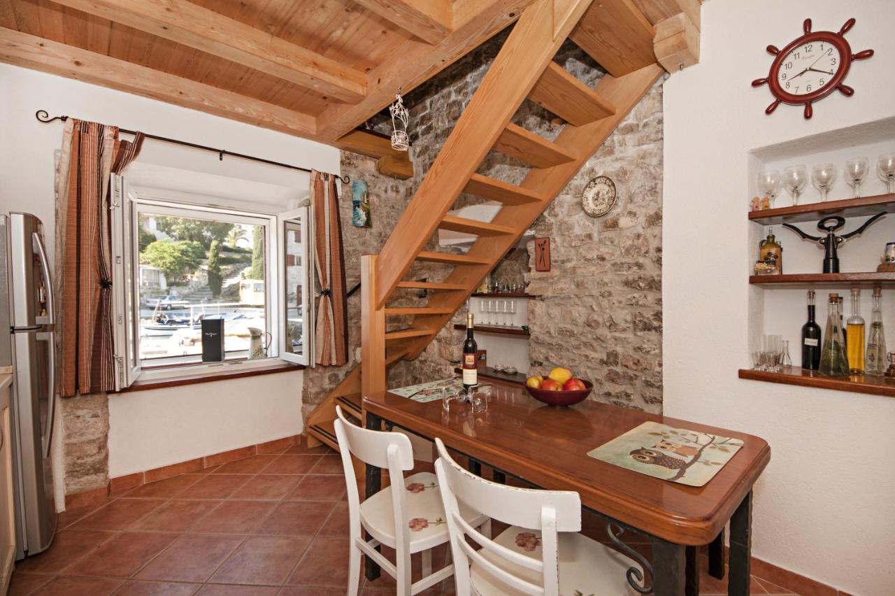 Seaside Holiday House Maslinica, Solta - 13965 Grohote Esterno foto